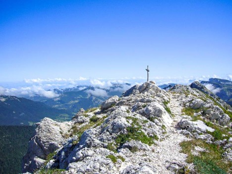 Croix de bois à la cime de la Lance Sud de Malissard