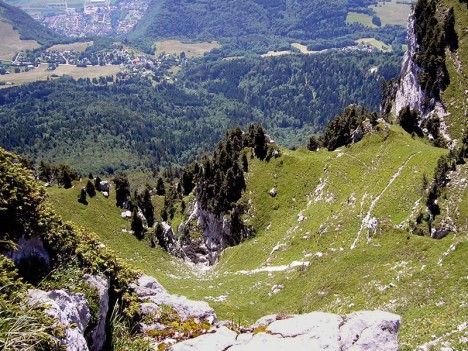 Au dessus de la sortie du couloir du Pas de Montbrun