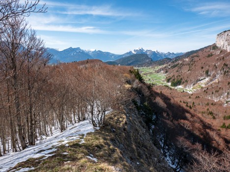 Le Montfred, crête au Sud du sommet