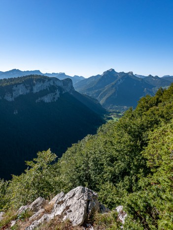 Le Roc de Gleisin et la Roche Veyrand, sept. 2022