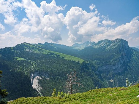 Le Cirque de Saint Même et le Plateau du Seuil