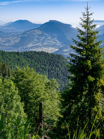 Le Mont Beauvoir et la Chaîne de l'Épine