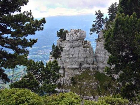 L'aiguille, rive droite du couloir de La Rousse