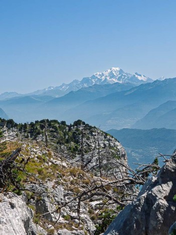 Sur les Rochers de la Rousse