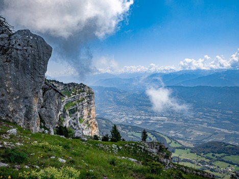 La Rousse, pilier de couleur caractéristique apprécié des grimpeurs, juin 2020
