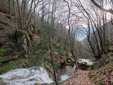 Ancien barrage sur le ruisseau d'Alloix