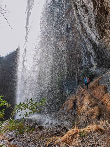 Traversée de la Grande Cascade du Ruisseau d'Alloix