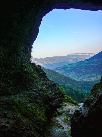 Porche de la grotte du Pas Ruat