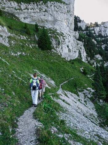 Traversée au-dessus du couloir rocheux
