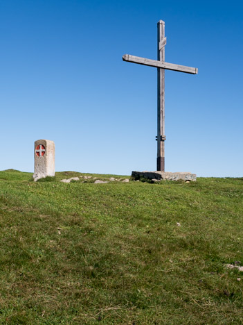 Borne n°29 et Croix de l'Alpe