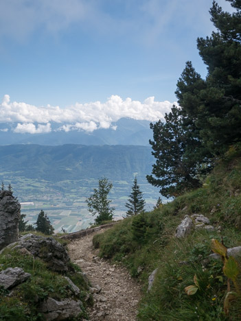 Éclaircie sur le chemin du Col de l'Alpe