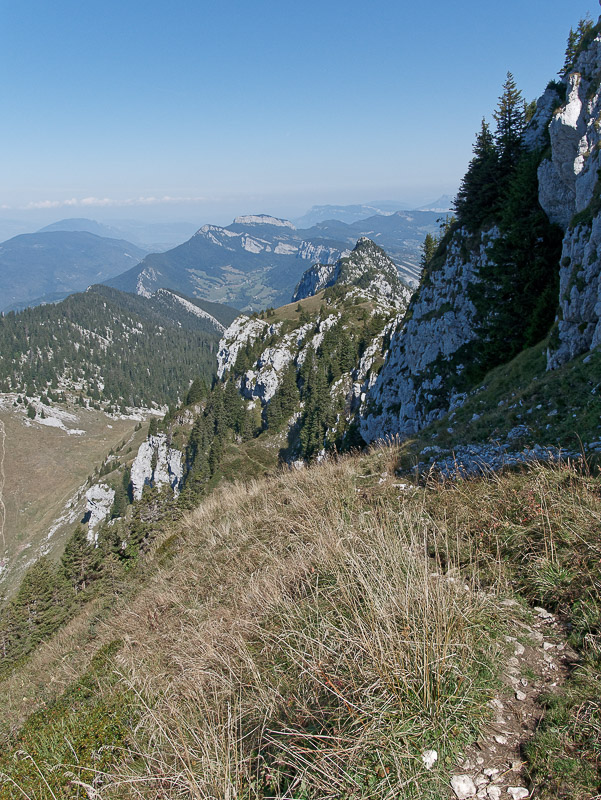 Le Grand Som 2026 m, par les sangles depuis la Ruchère –  Saint-Christophe-sur-Guiers - Sentiers de randonnée en pleine Nature