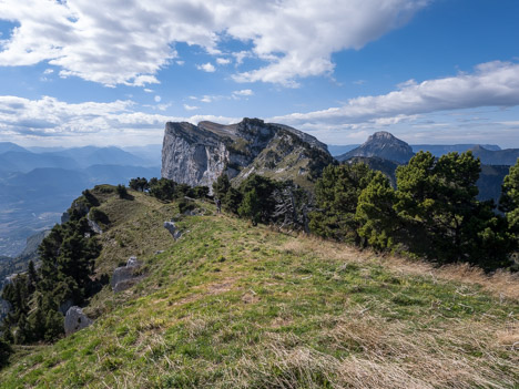 chartreuse-rochers-bellefont-dent-crolles-chamechaude.jpg