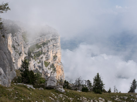 Brouillard sur la falaise de la Rousse