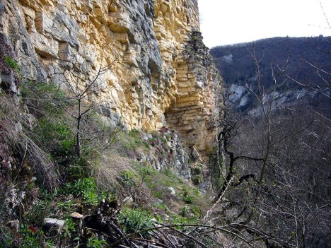 Falaise du lieu-dit Sous la Balme