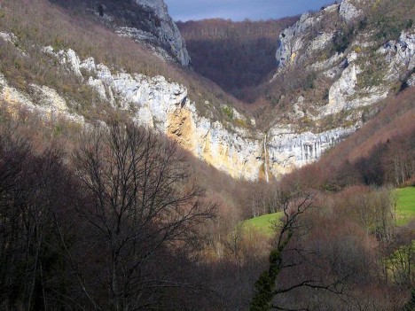 Cirque rocheux de la cascade de Luizet