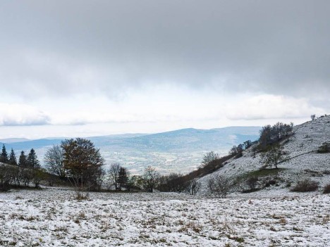 Contraste météo avec le Valromey sous un rayon de soleil