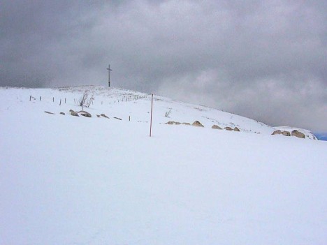 La croix du Grand Colombier depuis le Col
