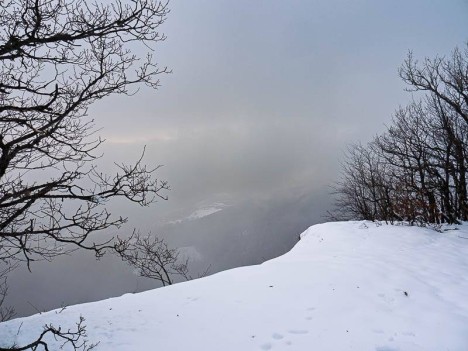 Belvédère sur la roche