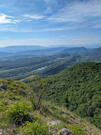 Le Mollard Rond domine le Lac d'Arboreiaz