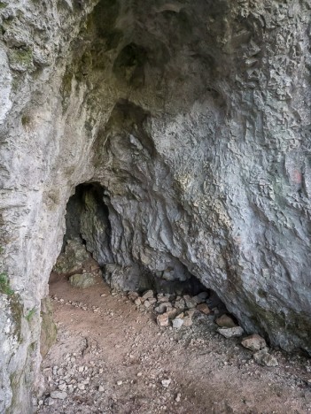 La Grotte de Lievrin
