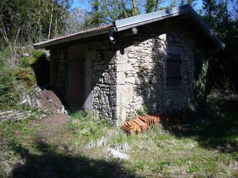 Cabane du champ de tir de la Montagne de Parves