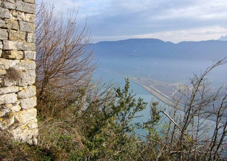 Le Rhône vu depuis le château de Tavollet, Peyrieu