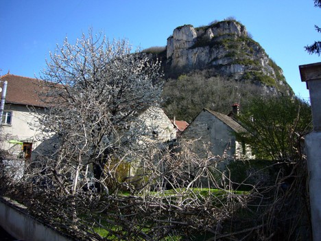 Vierge de Chateland, Serrières de Briord