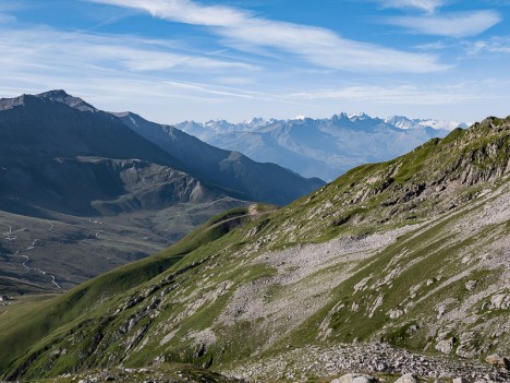 Les Aiguilles d'Arves et le Massif des Écrins