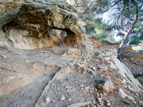 Arche sur le sentier des douaniers