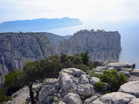 Sur l'arête des falaises du Devenson