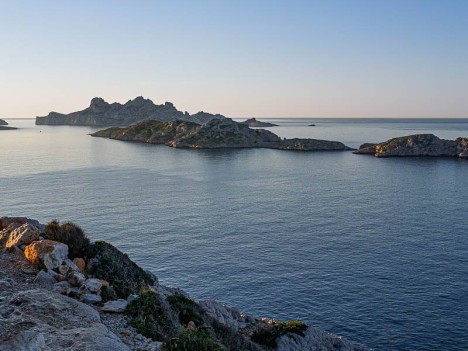 Les îles Jaron, Jaïre et Riou