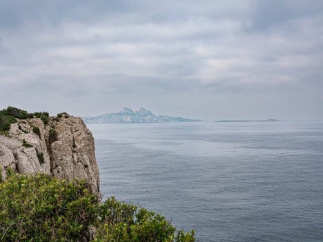 L'Île de Riou au large de la Calanque de la Triperie