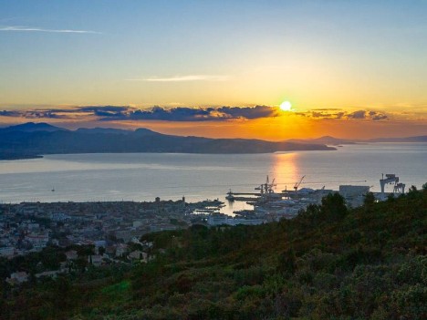 Lever de soleil sur la Baie de la Ciotat