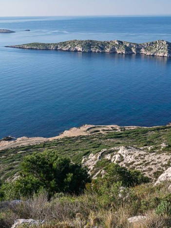Les anciennes batteries de Marseilleveyre