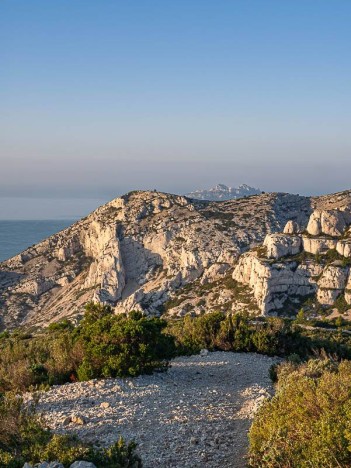 Lumière matinale sur la Crête de Morgiou