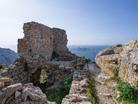 Ruine de la vigie au Sommet de Marseilleveyre