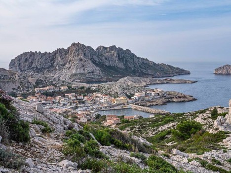 Les Goudes et lÎle Maire