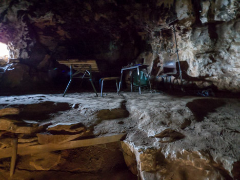 Salle de séjour de la Grotte des Émigrés