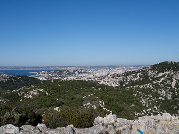 Marseille depuis le Col des Escourtines