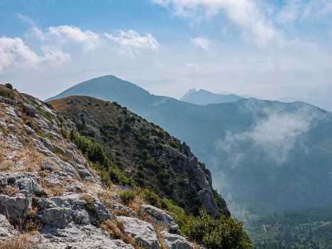 Versant sud de la Montagne de Mare, Éourre