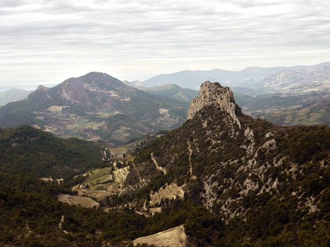 Roche de Saint-Julien depuis les Rochers de Sabouillon