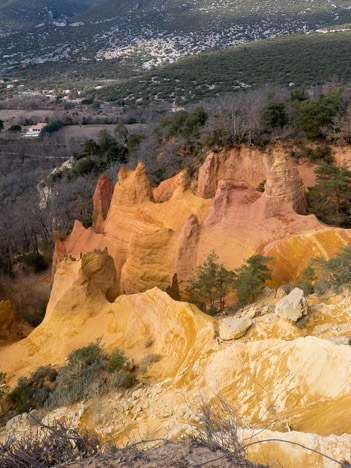 Colorado provençal, cheminées des fées