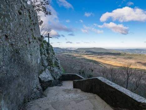 Les 150 marches de la Grotte Marie Madeleine