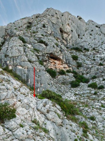 Le passage d'escalade du Col de Saint-Ser sécurisé par une chaîne