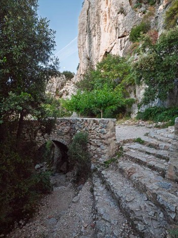 Accès à la chapelle de Saint-Ser