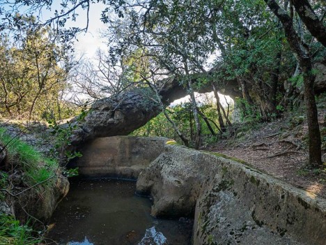 Pont naturel de la Garoute