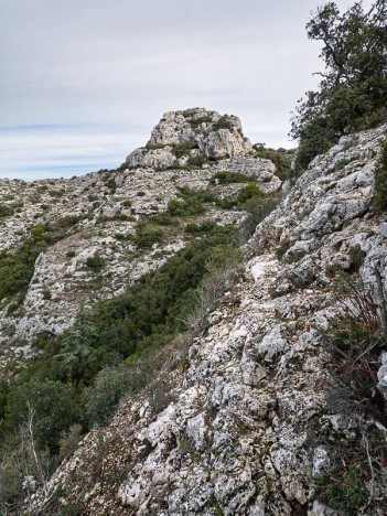 Sommet du Castelas, sortie de la Gorge de Badarel