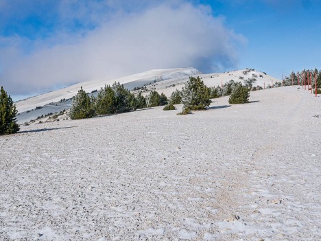 Mont Ventoux dans les nuages