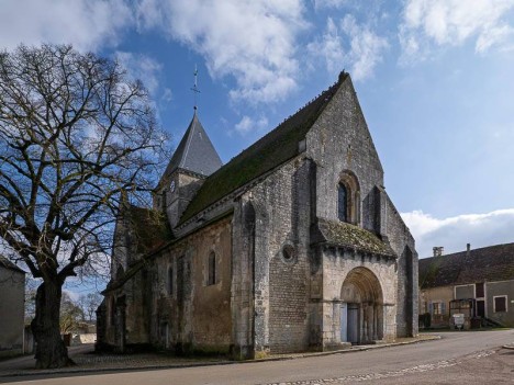 L'église de Druyes-les-Belles-Fontaines